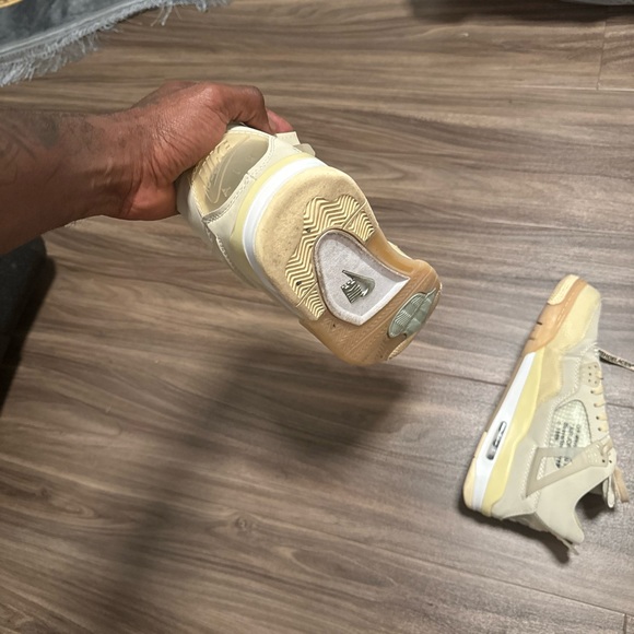 Off-White x Air Jordan 4 SP - Picture 2 of 8